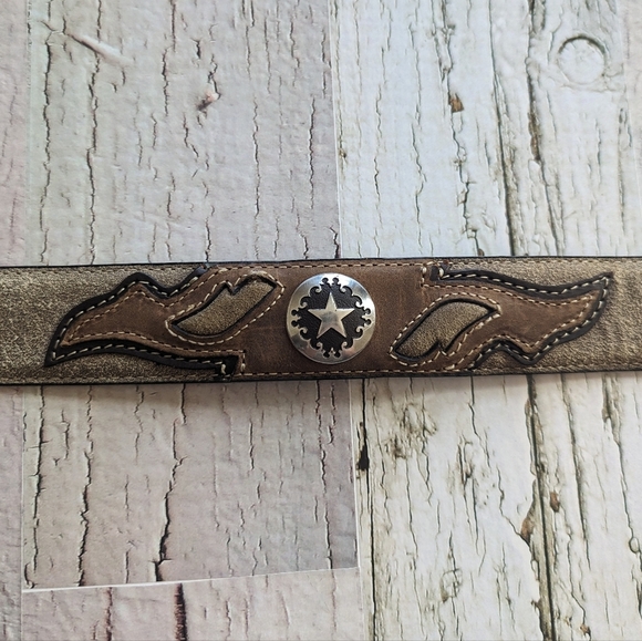 Nocona Western Genuine Leather Belt with Silver Toned Conchos Size 34 - Picture 10 of 11